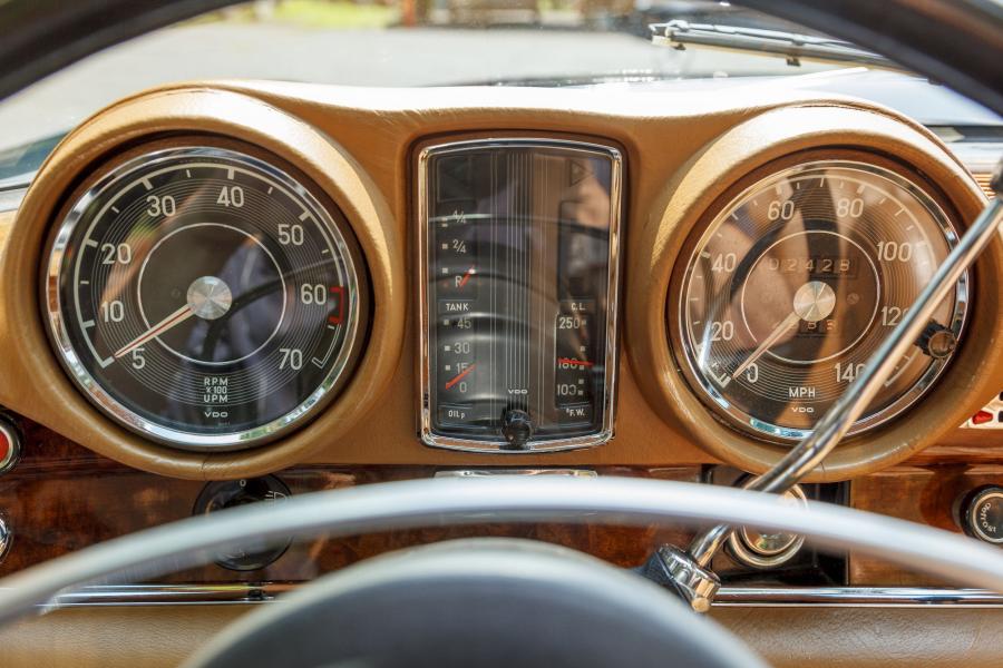  Mercedes-Benz 280 SE Cabriolet 1970 года  (фото 7 из 23)